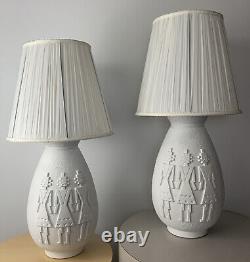 Pair Vintage Mid Century Modern Southwest Brutalist Tribal Glyph 1980s Lamps