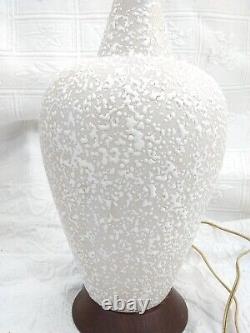 Vtg. Mid Century Modern Danish Style Genie Popcorn Textured Table Lamp